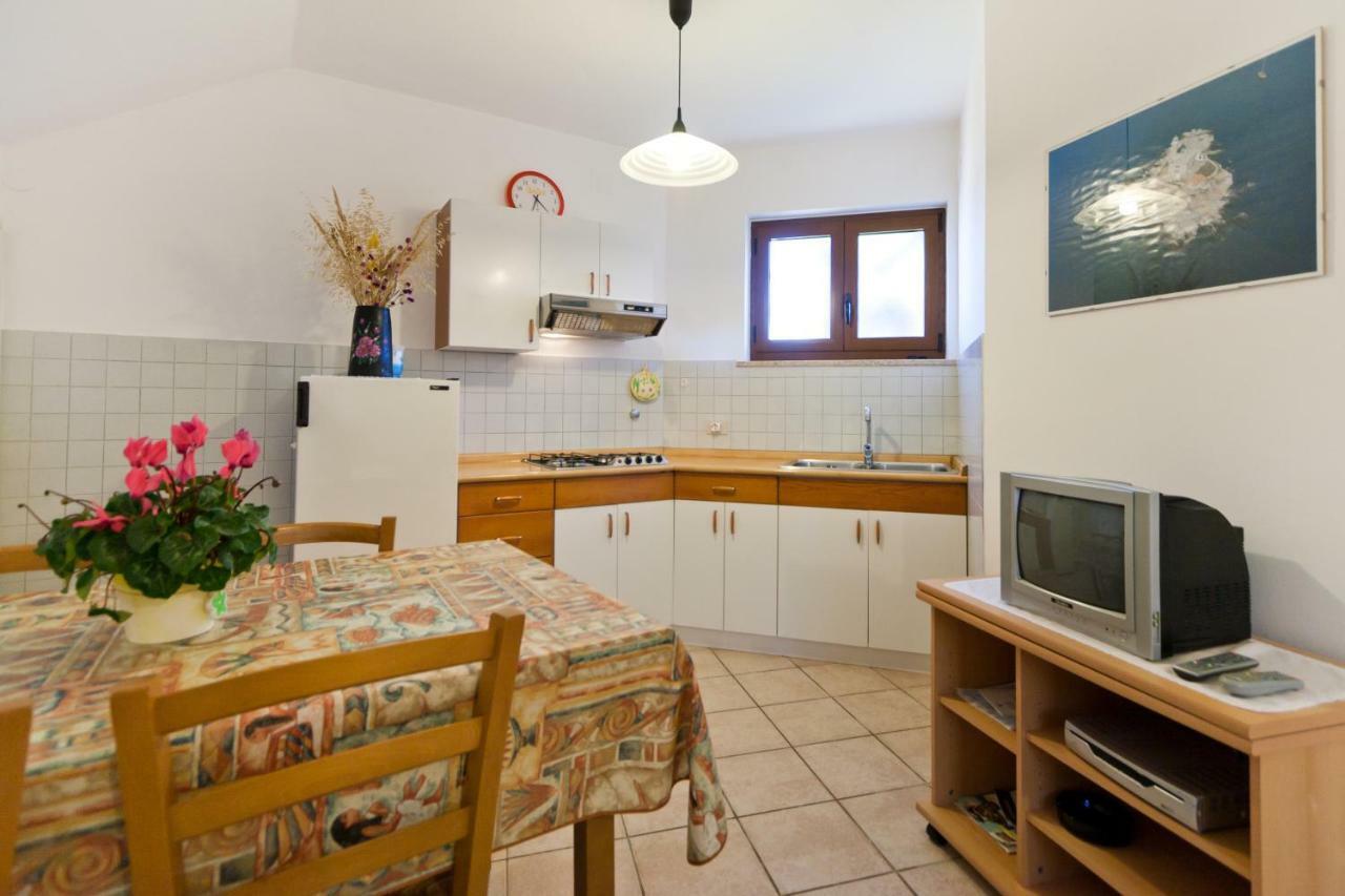 Apartments Redenta Tar-Vabriga Екстериор снимка