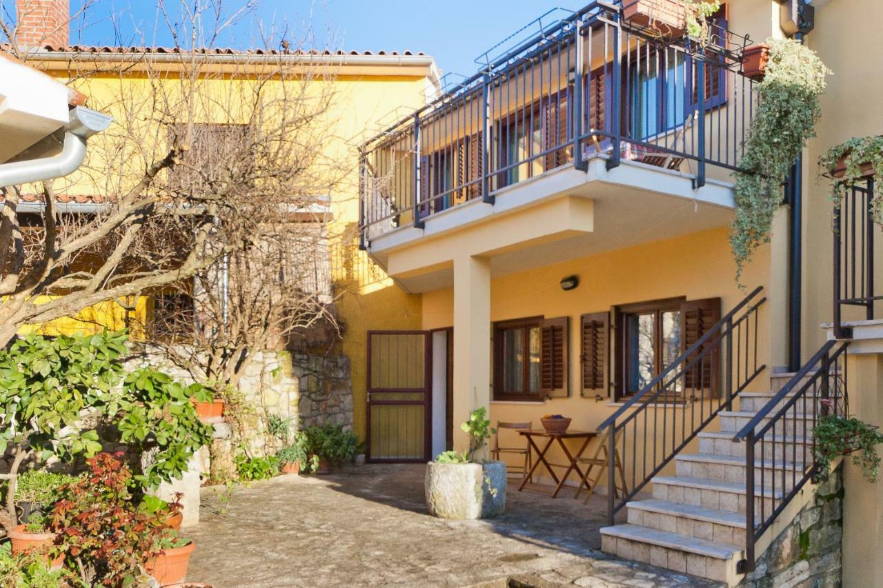 Apartments Redenta Tar-Vabriga Екстериор снимка