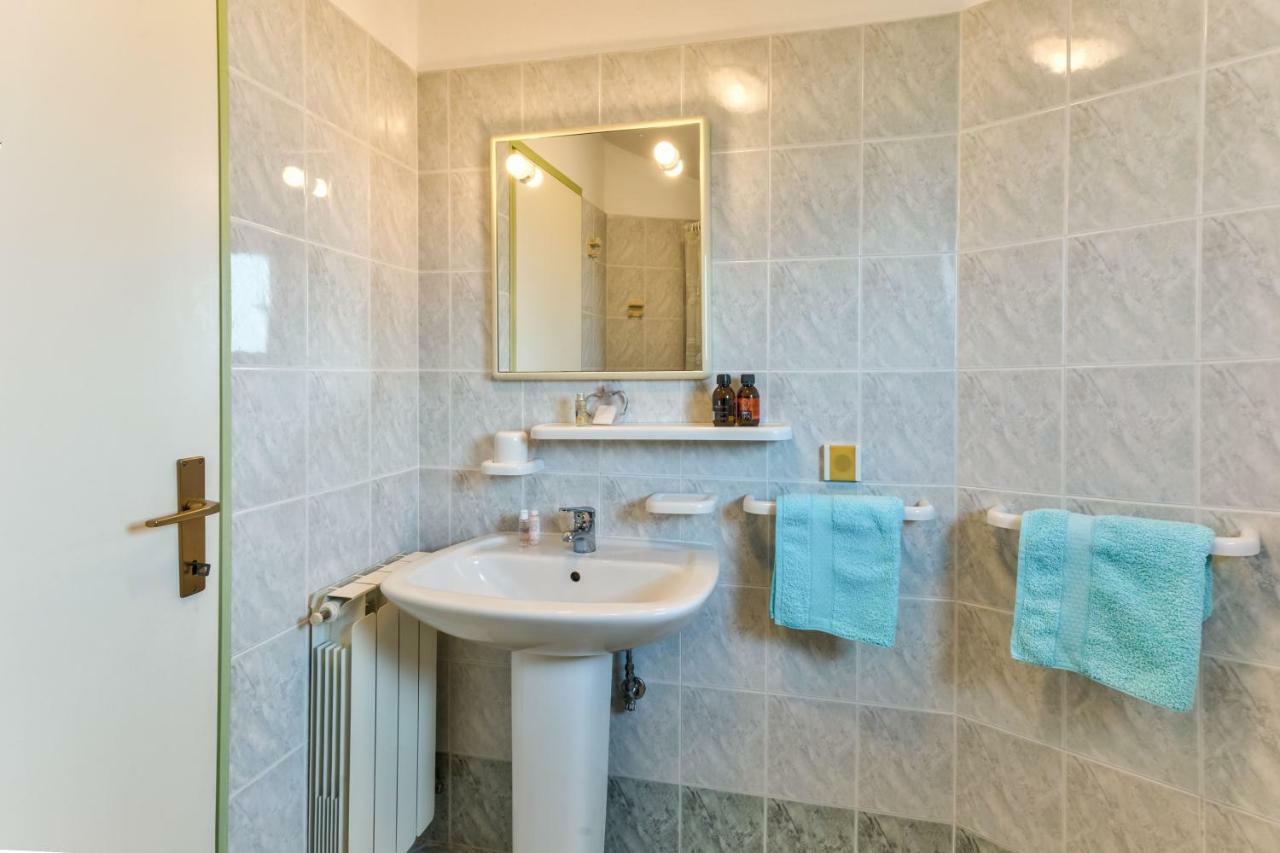 Apartments Redenta Tar-Vabriga Екстериор снимка